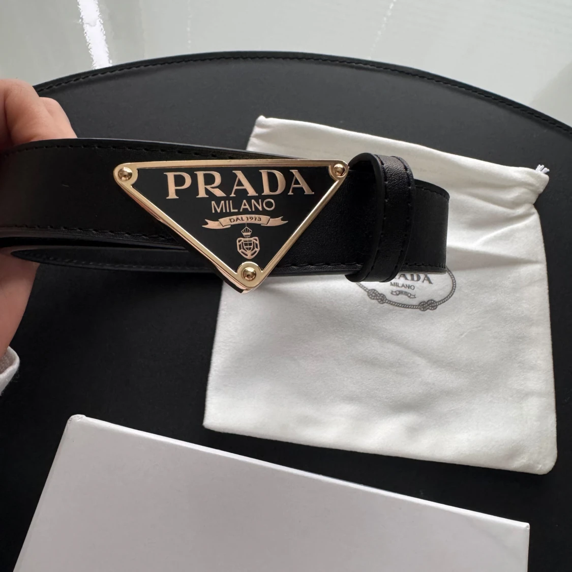 Svart kalvskinn bälte Prada
