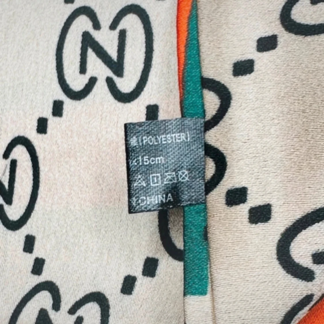 Retroinspirerad beige scarf – silkeslen och oanvänd - 3