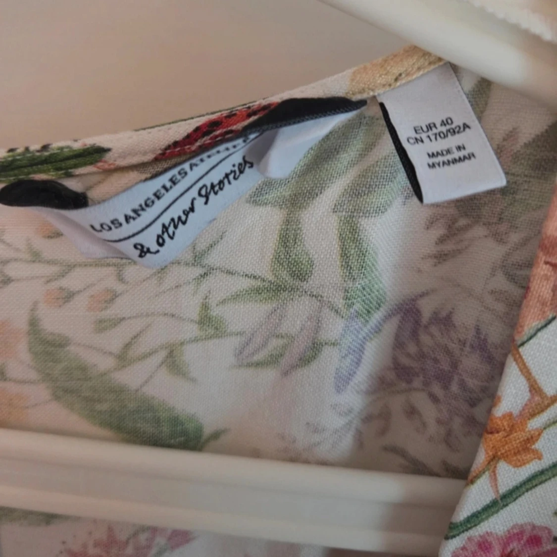 Blommig kortklänning från & Other Stories - 2