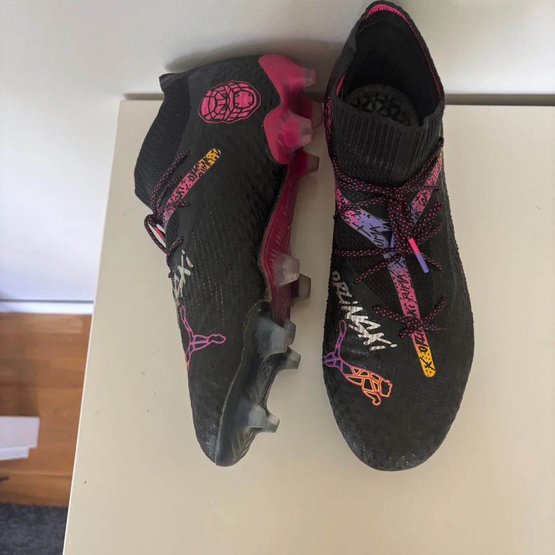 Svarta Puma fotbollsskor limited edition - 4