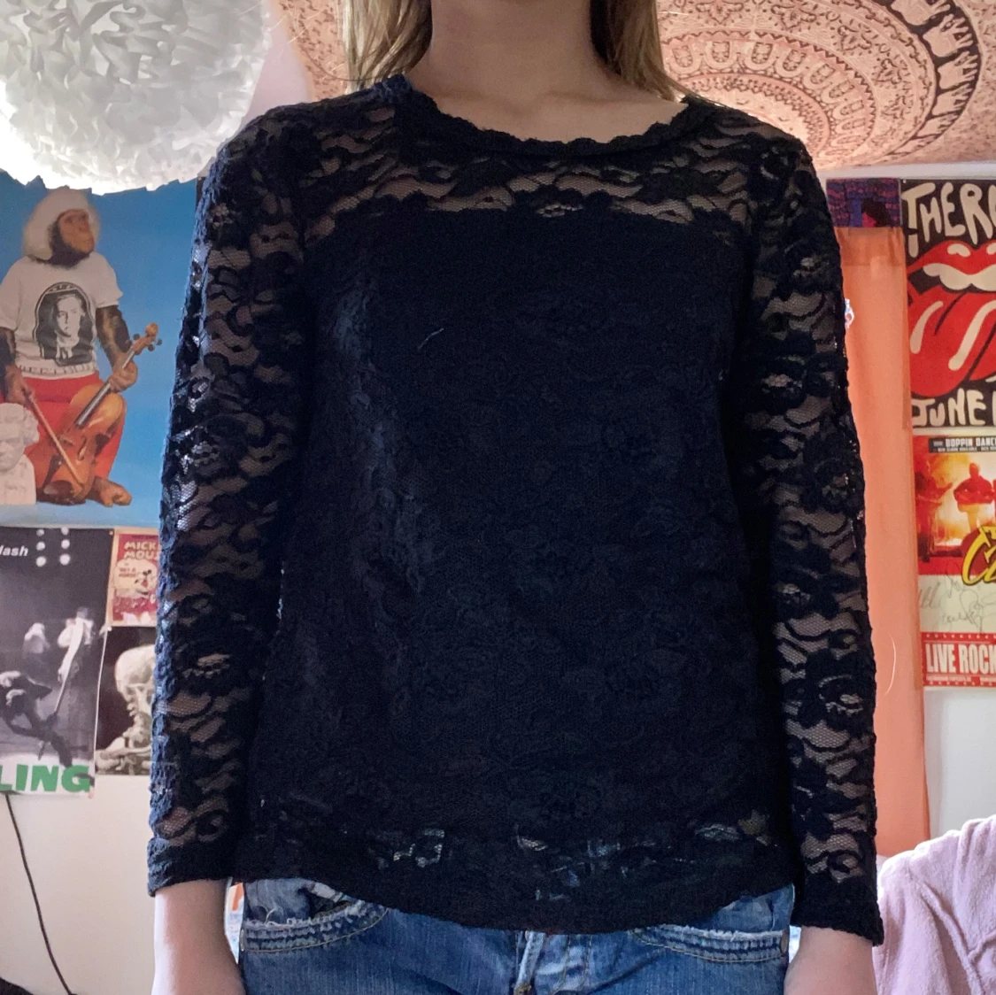 Svart långärmad spetströja - 4