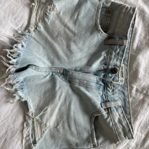 Jeansshorts  - Superfina, dock har jag ej använt de förutom nån gång förra sommaren