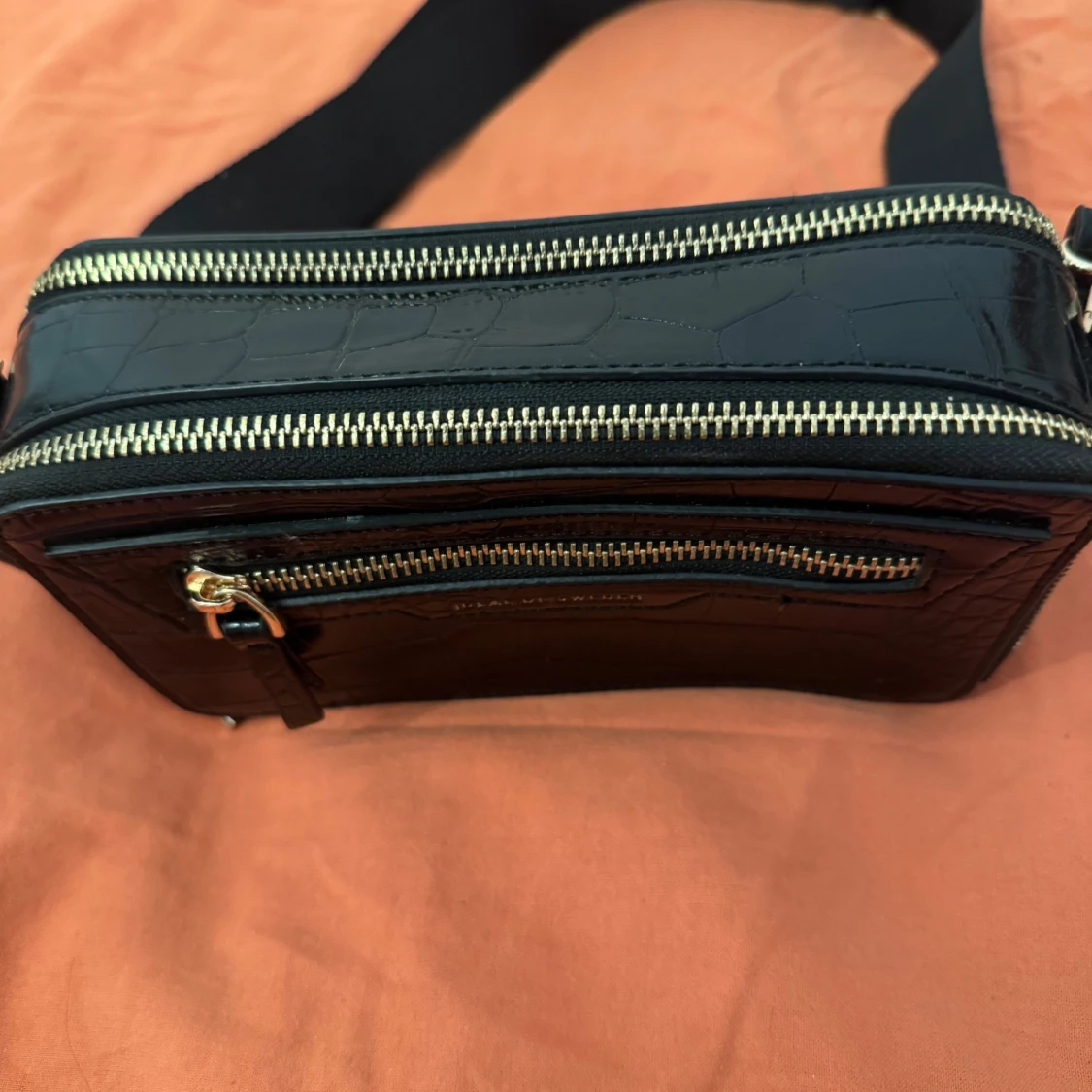 Svart axelväska från Ideal of Sweden - 2