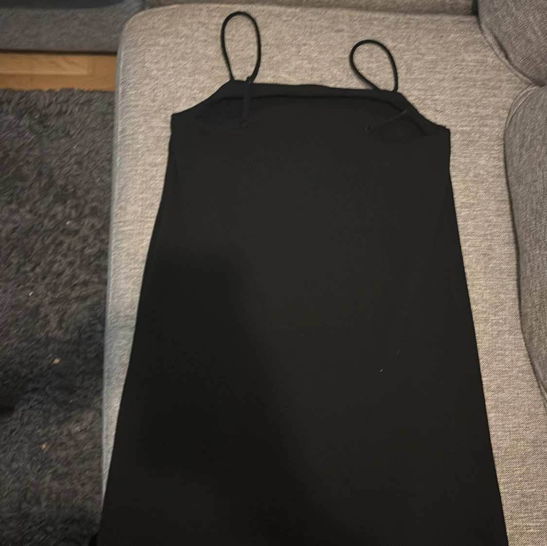 Svart kort klänning från H&M - 2