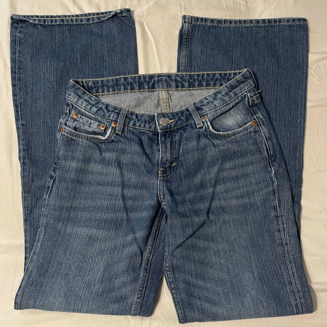 Low waist bootcut jeans - 1