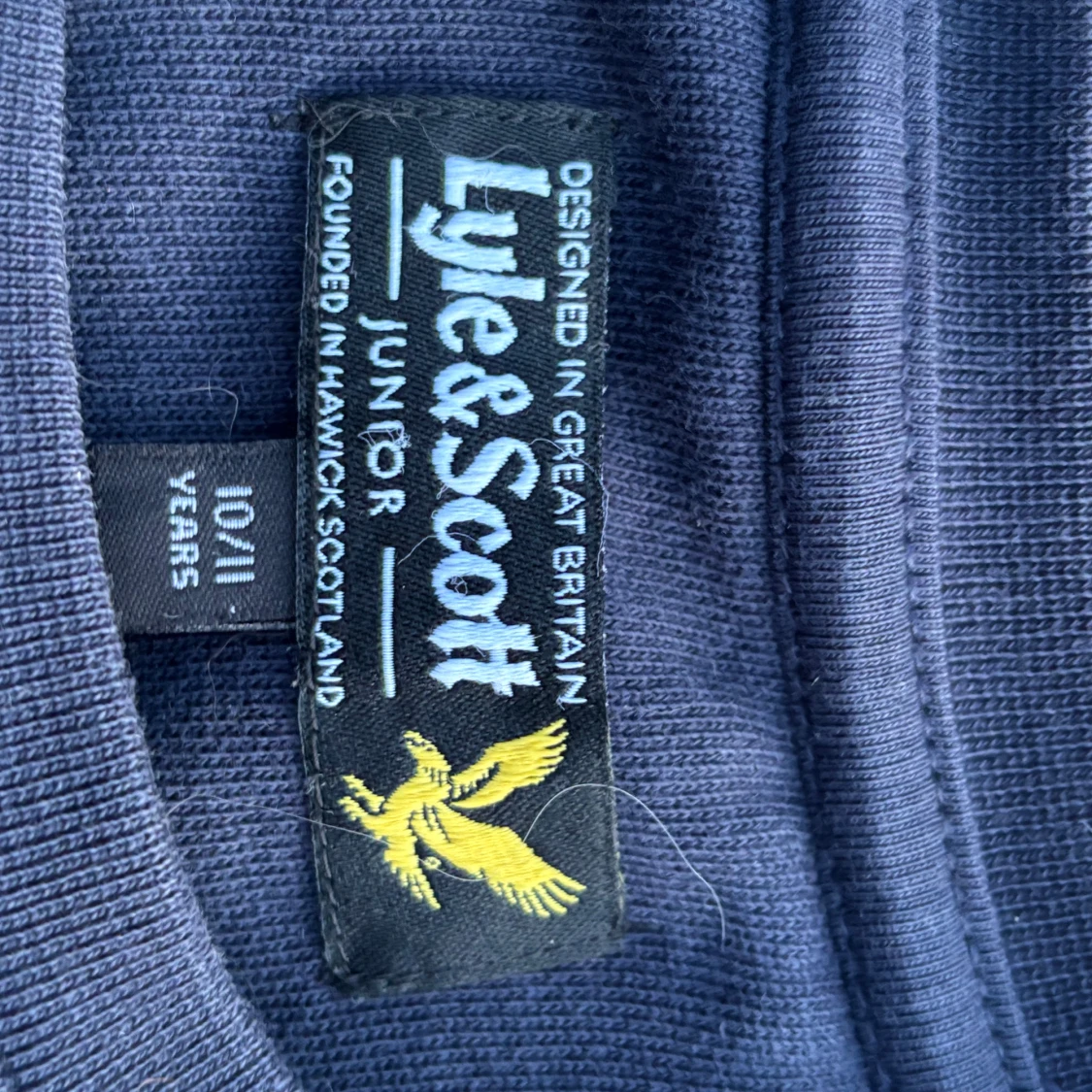 Mörkblå Lyle & Scott sweatshirt - 3