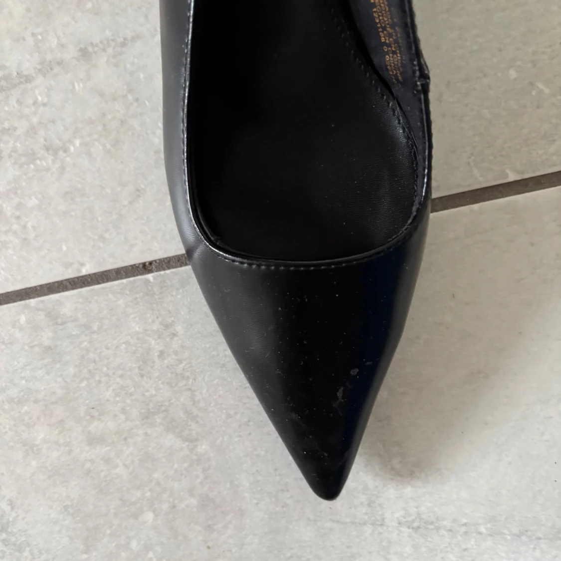 Svarta klackar med spetsig tå från H&M - 2