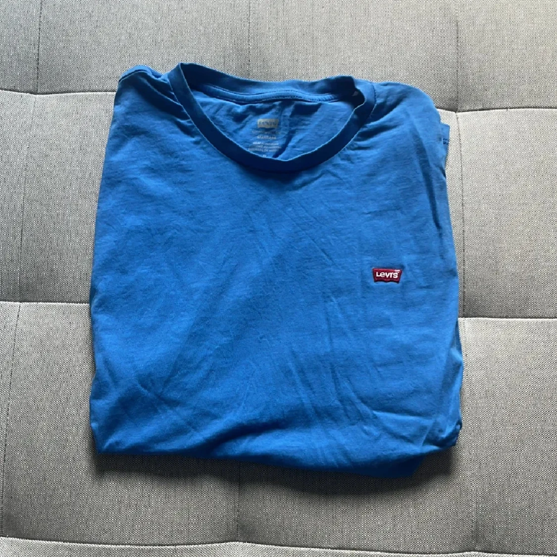 Blå t-shirt från Levi's i bomull - 1