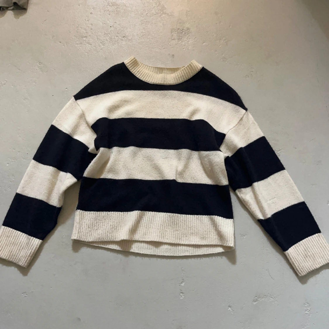 Randig stickad tröja från H&M Divided - 1