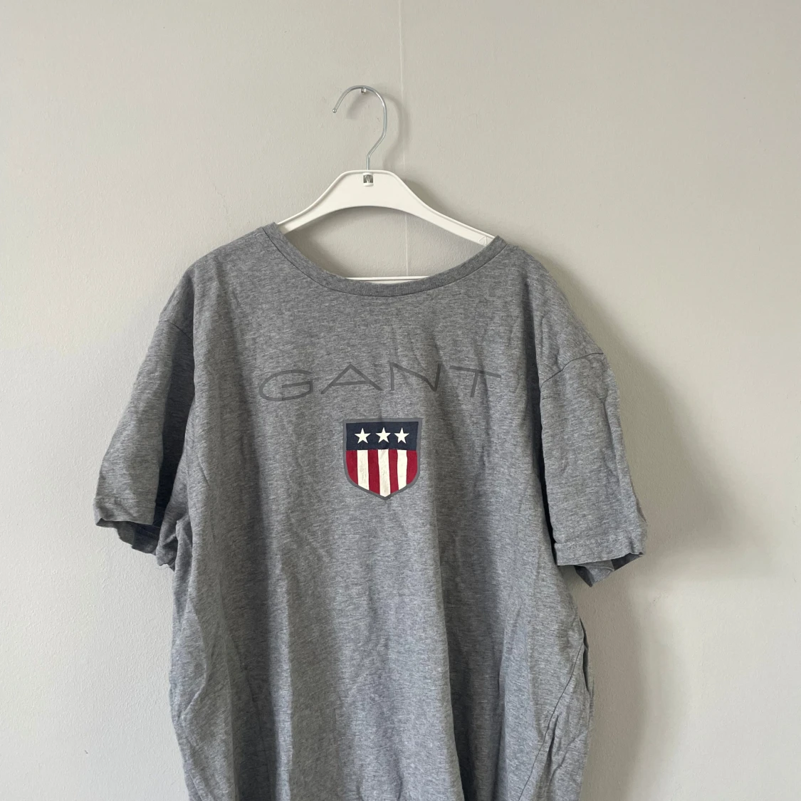 Grå t-shirt från Gant med tryck