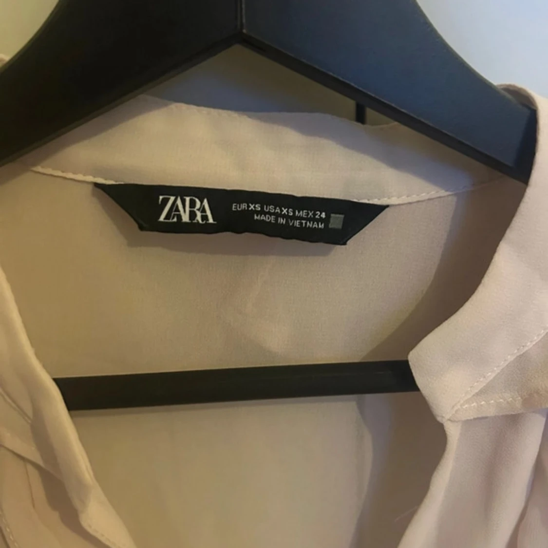 Söt långärmad rosa blus från Zara - 4