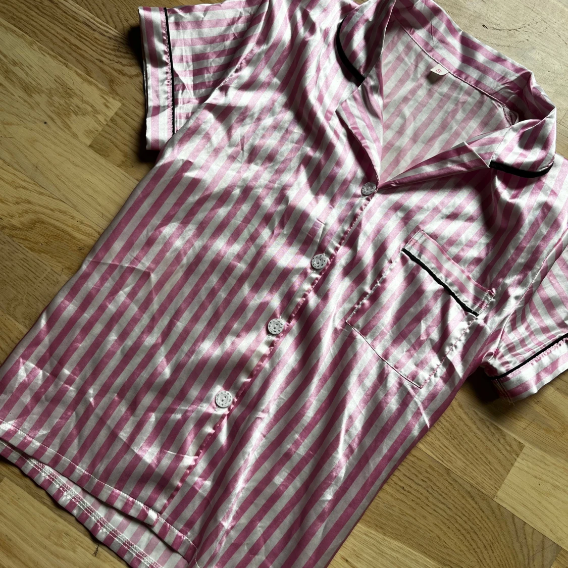 Rosa och vit pyjamas set - 3