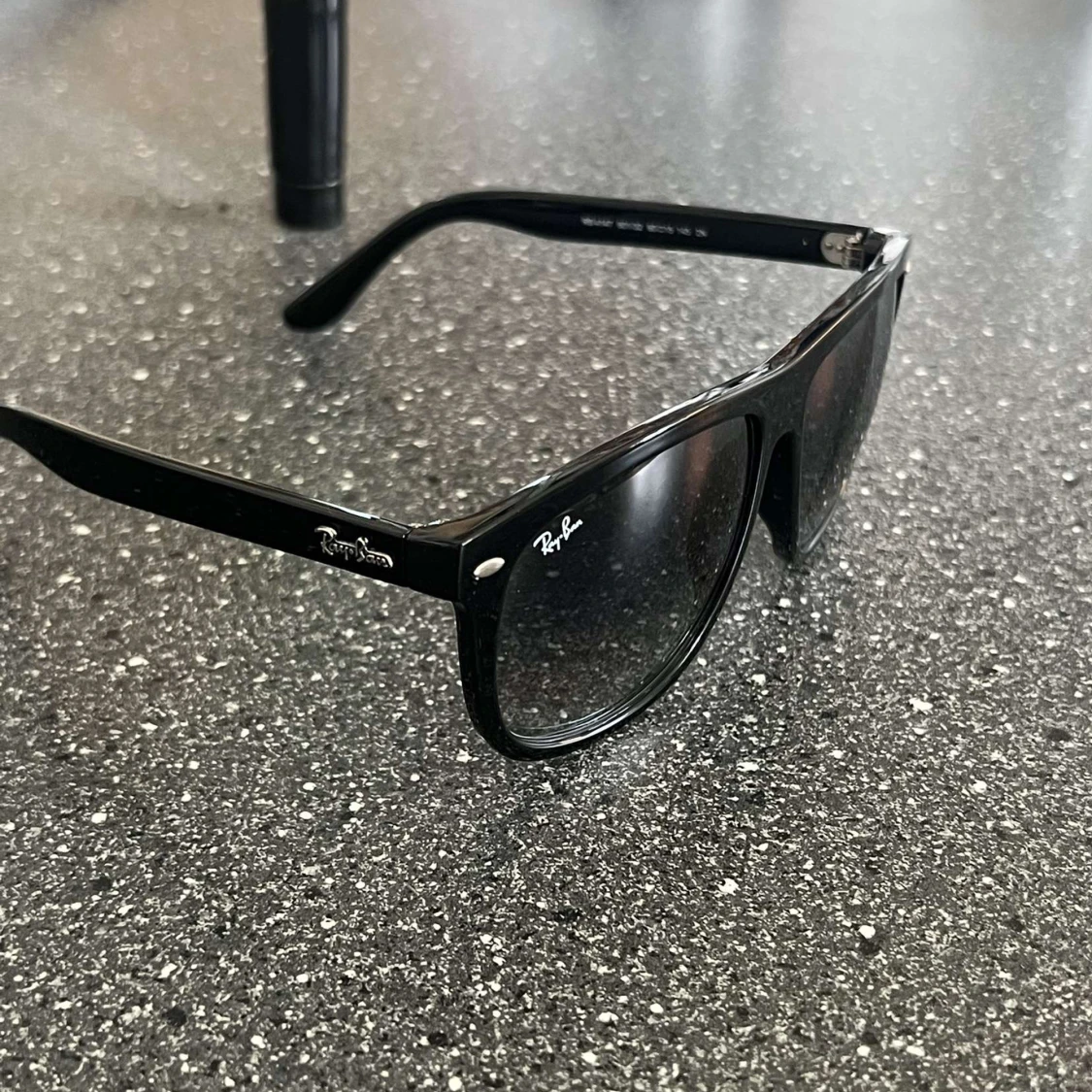 Svarta Ray-Ban Wayfarer solglasögon - 1