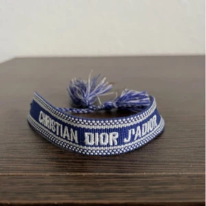 Christian dior armband - Ett snyggt armband från christan dior