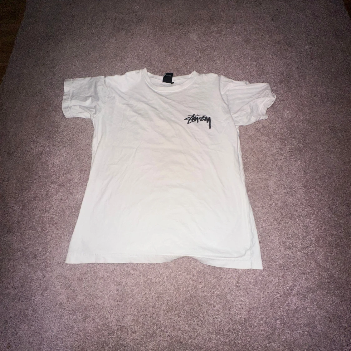 Vit Stüssy t-shirt med tärningsprint