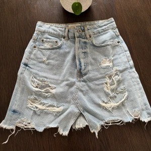 Jeans kjol - Supersnygg jeanskjol som aldrig kommer till användning längre 