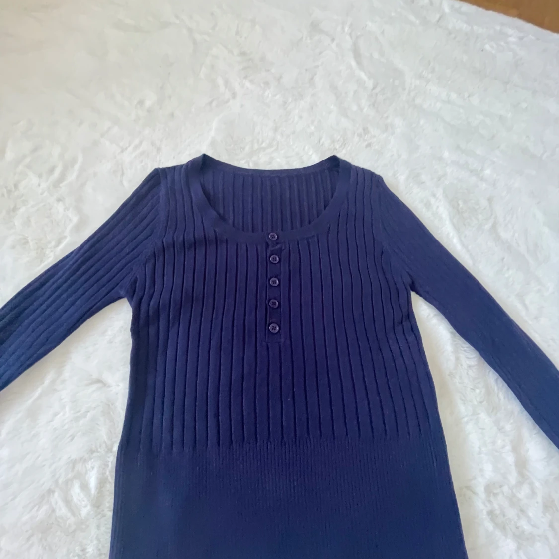 Mörkblå ribbad tröja - 1