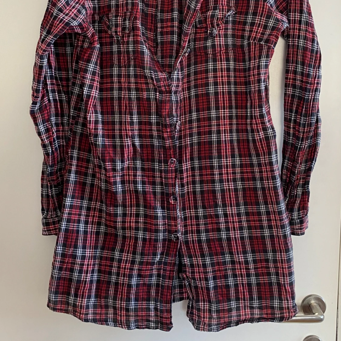 Rutig skjorta i rött och svart - 2