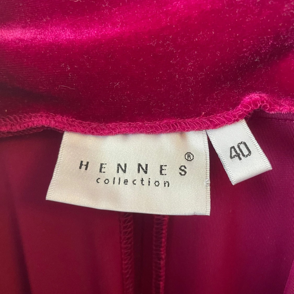 Vinröd sammet klänning - 4