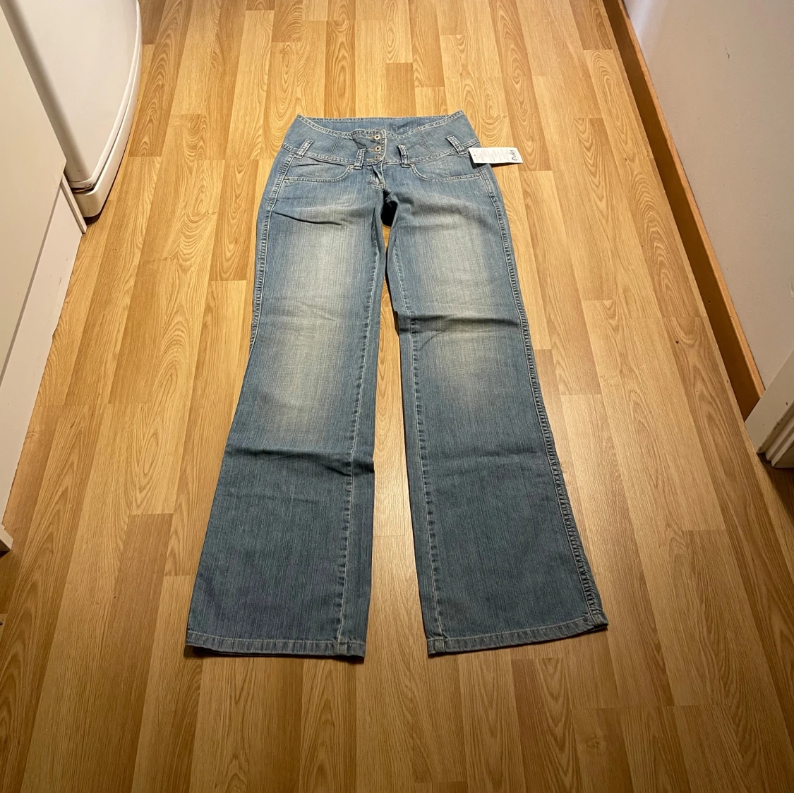 Lågmidjade bootcut jeans