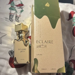 Lattafa eclaire 100ml - Helt oanvänd, köpte den och fick samma i present på födelsedagen så har två st nu. 