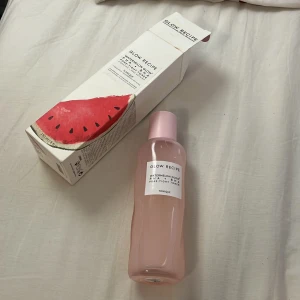 Glow Recipe Watermelon Glow PHA + BHA Toner - Använd några gånger 🌺
