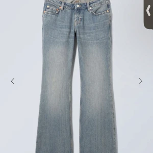 Weekday Jeans - Jeans från weekday modellen nova. Aldrig använda endast testade, säljer då dem är för små för mig. I stl 28/32