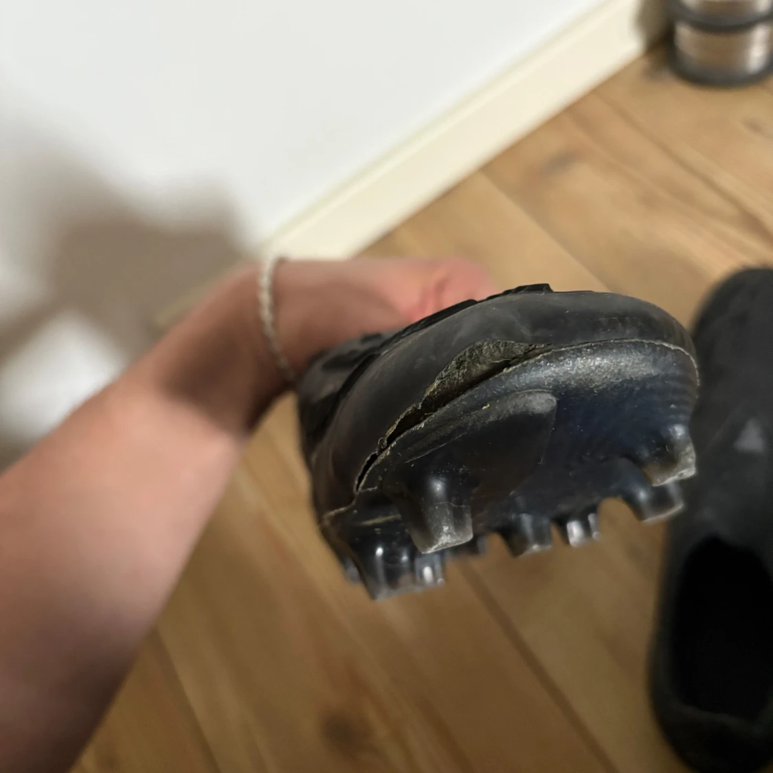 Fotbollsskor från Adidas - 2