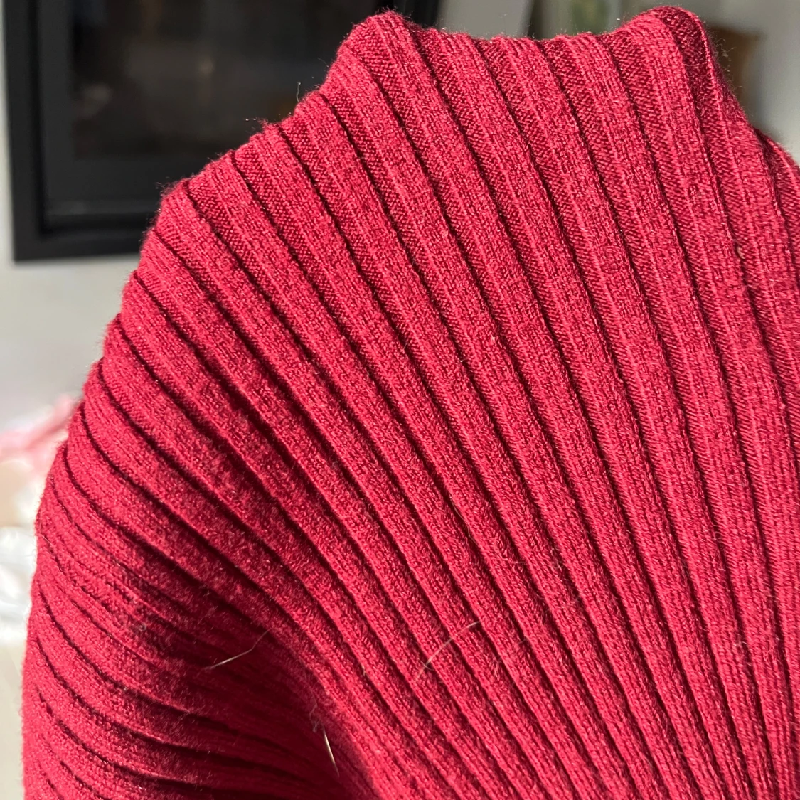 Vinröd ribbad tröja - 2