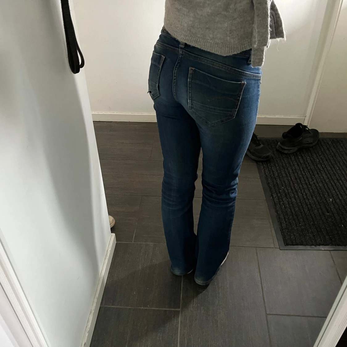 Blå jeans med bootcut - 2