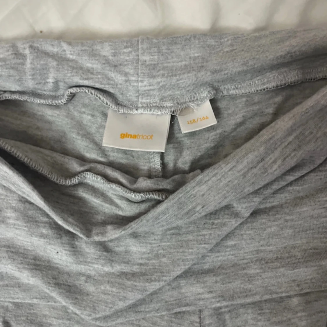 Grå bootcut mjukisbyxor Gina Tricot - 3