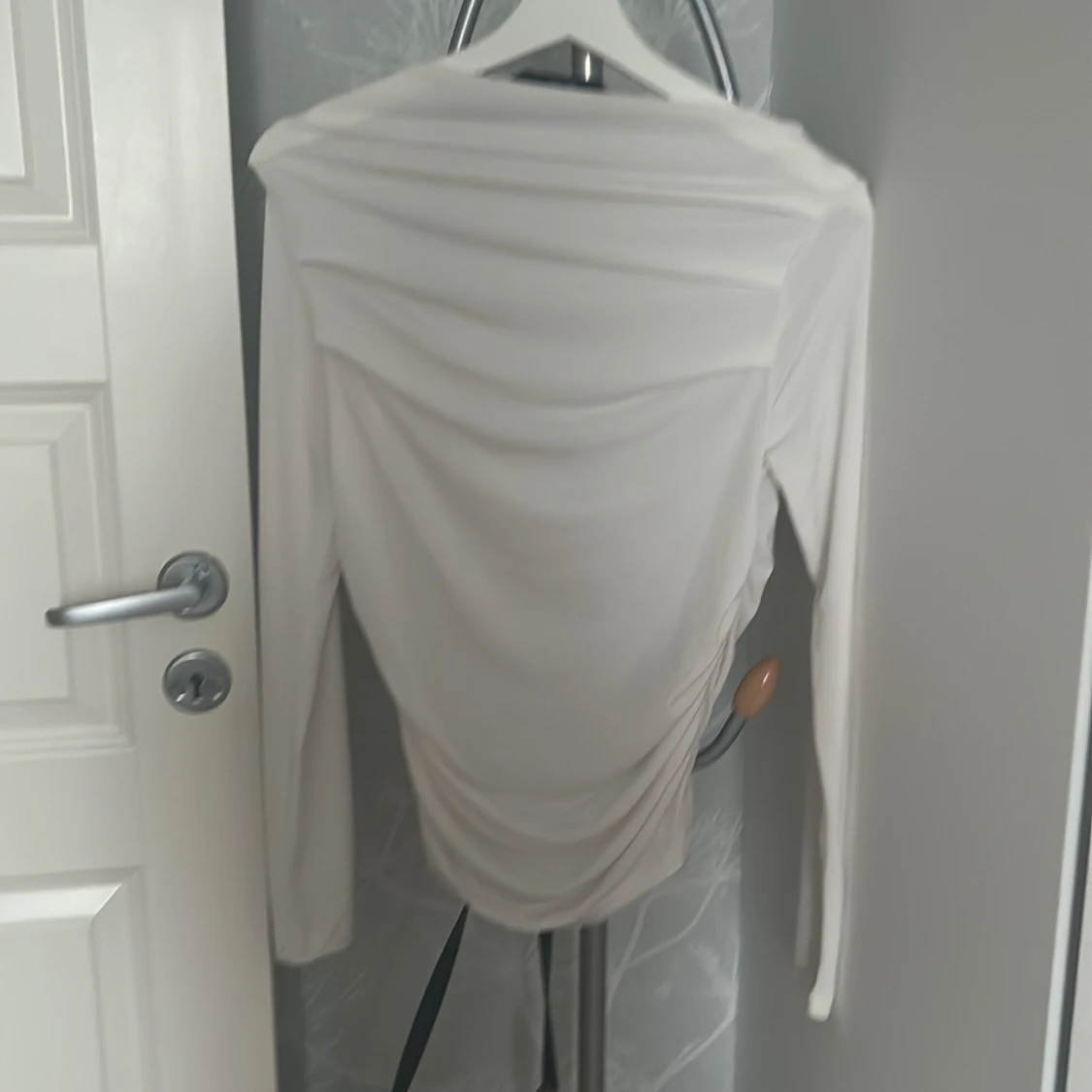 Vit långärmad topp från Vero Moda - 2