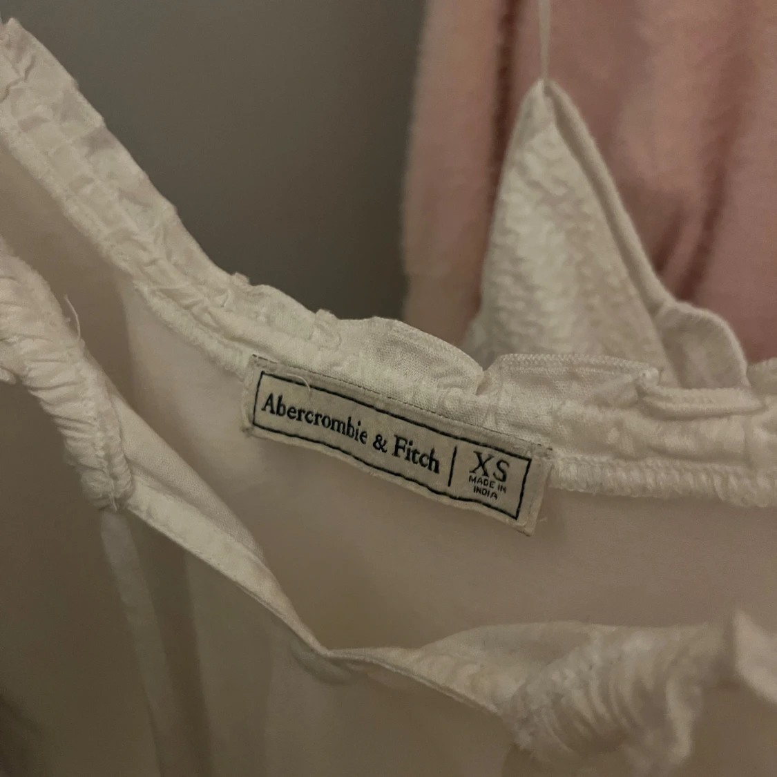 Vit blus från Abercrombie & Fitch  - 3