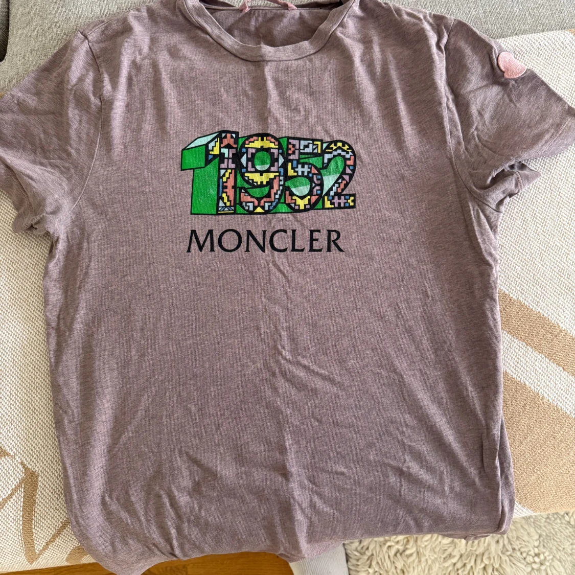 Ljuslila Moncler t-shirt med tryck