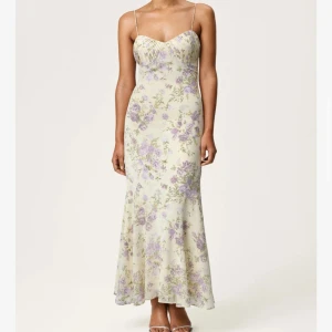 Marseille dress Adoore/ helt oanvänd med lapp kvar - Helt oanvänd med lapp kvar. Storlek 38. 