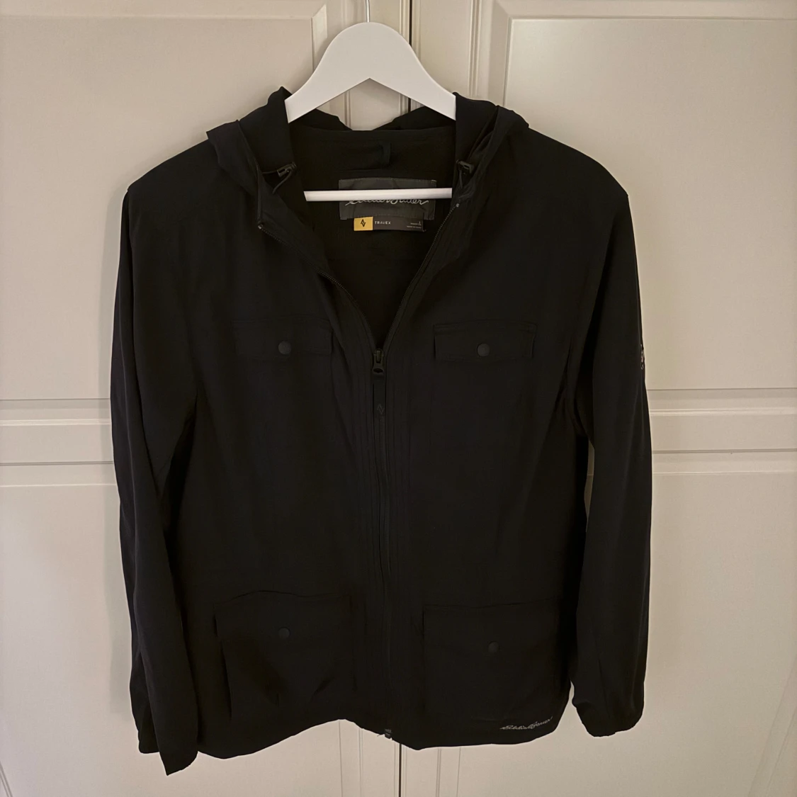Svart vindjacka från Eddie Bauer