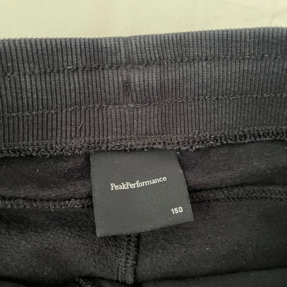 Svarta mjukisbyxor Peak Performance - 2