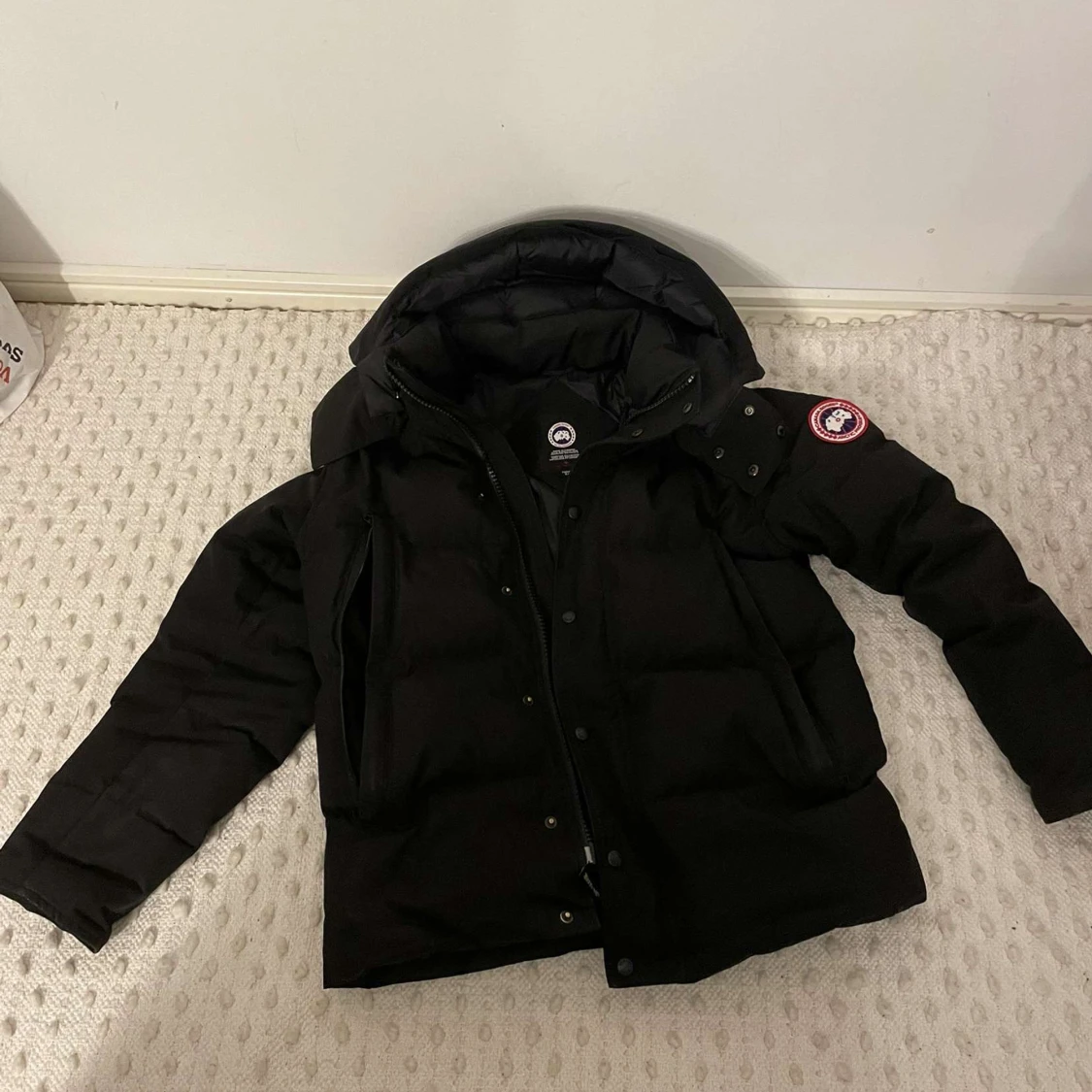 Svart dunjacka från Canada Goose