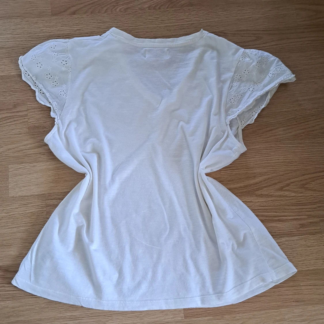 Vit blus med spetsärmar Holly & Whyte - 1