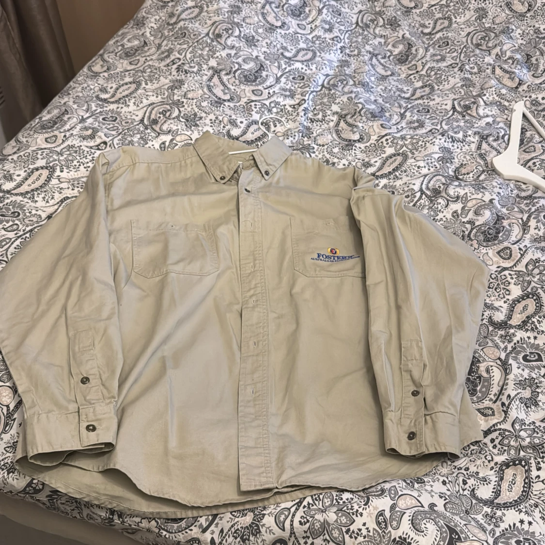 Beige skjorta från Foster's