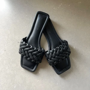 Svarta sandaler  - Super fina och sköna sandaler! 