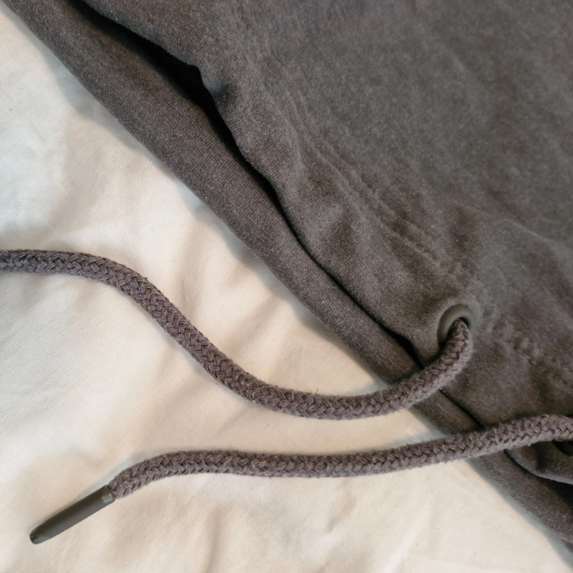 Grå t-shirt från Gymshark med snörning Stl S - 3