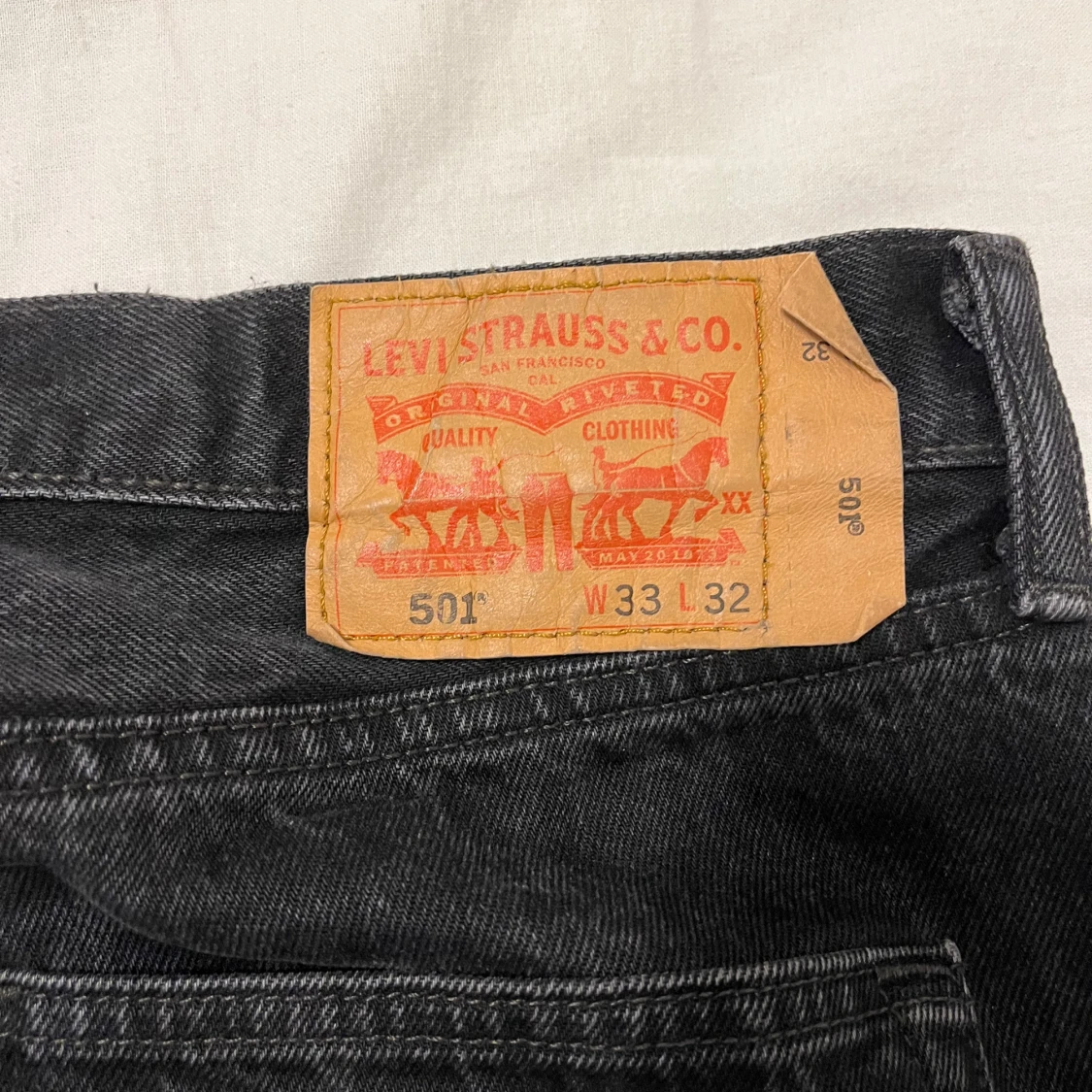 Svarta Levis 501 jeans - 4