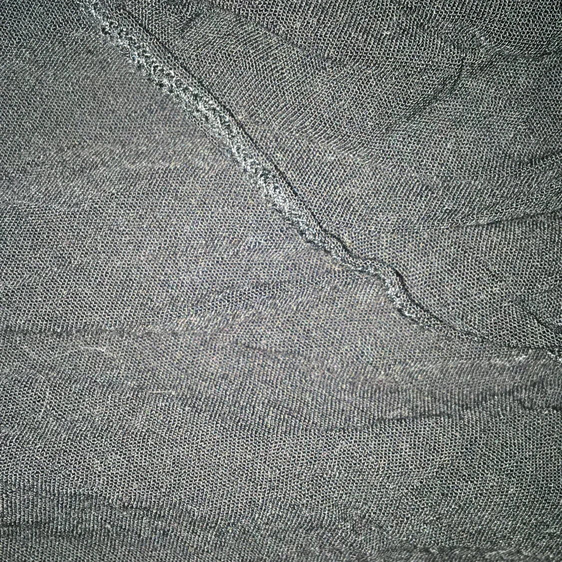 Svart volangkjol med resårmidja - 4