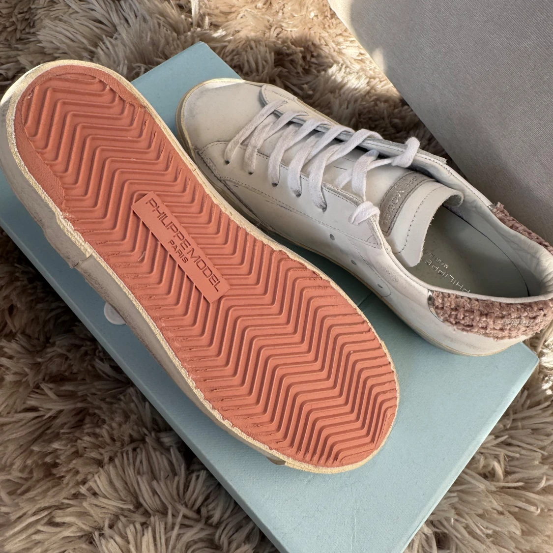 Vita sneakers från Philippe Model - 1