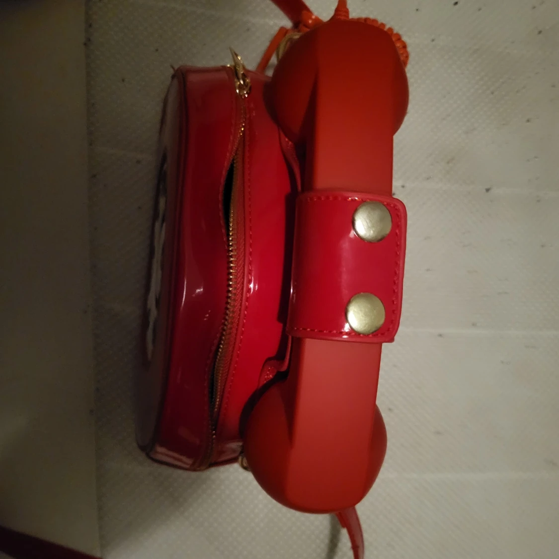 Röd telefonformad axelväska - 1