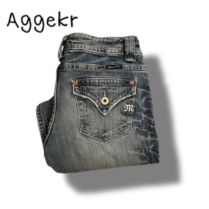 Miss Me Jeans - Hej säljer dessa jätte fina miss me jeans i bra skick! Storlek 29, Bootcut och lågmidjade. Skriv ifall du har fler frågor:)