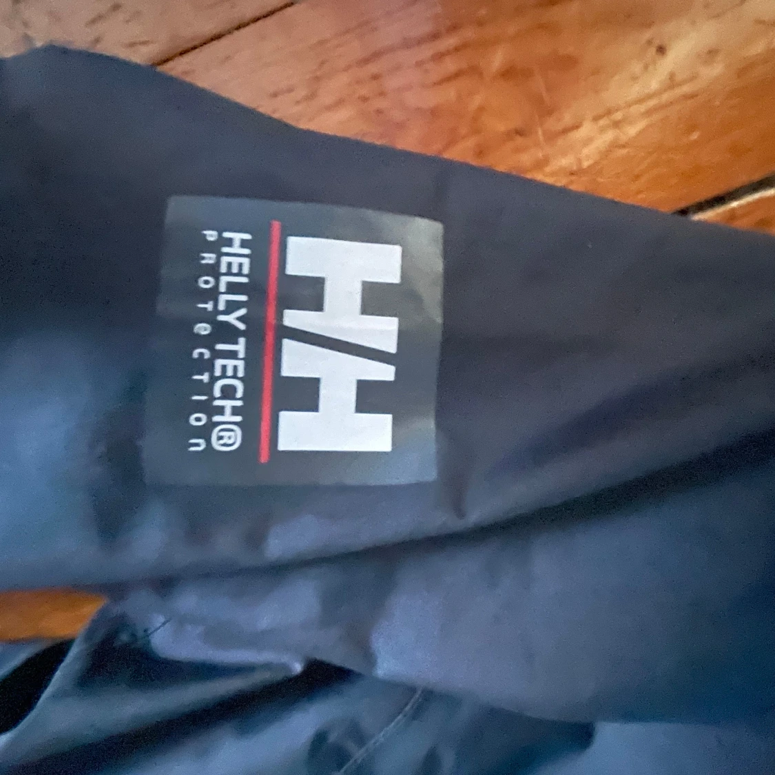 Svart vindjacka från Helly Hansen - 1