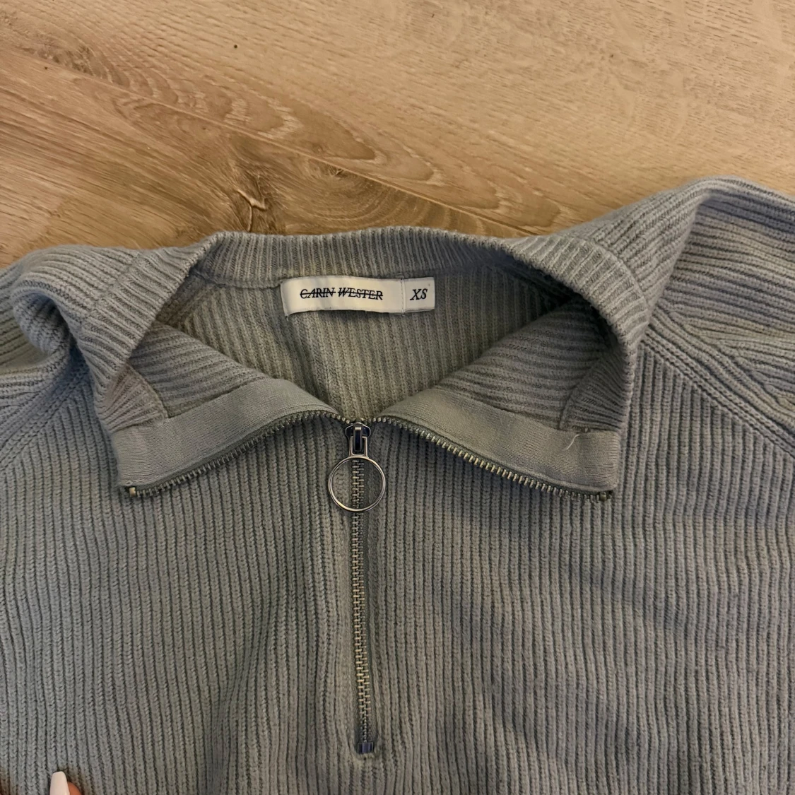 Grå ribbad tröja - 1