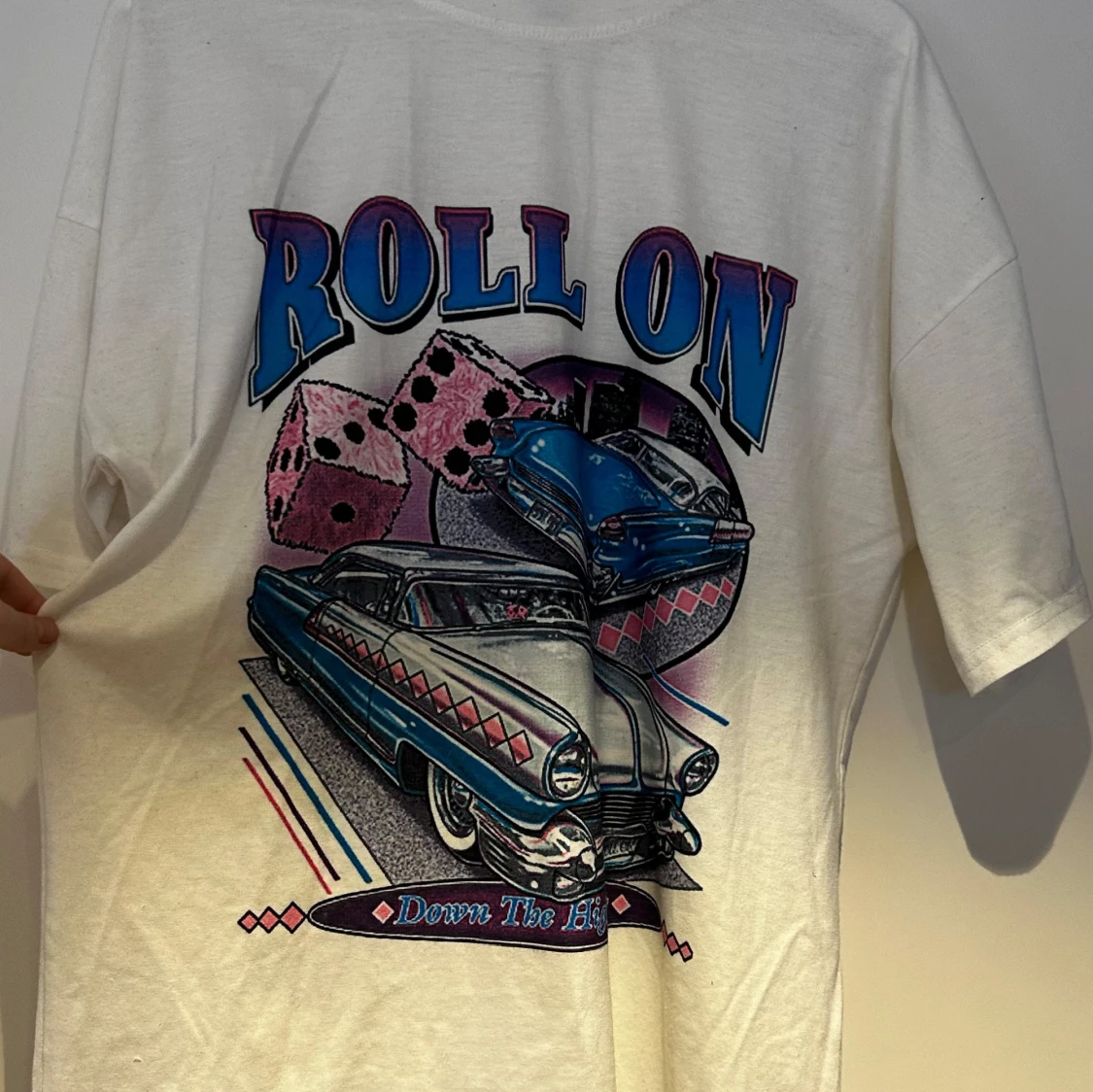 Vit t-shirt med retrotryck - 2